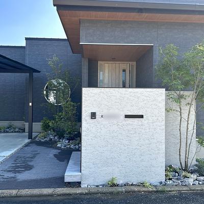 モダンデザインの住宅を引き立てる、プレミアムなエクステリア   岡山県岡山市東区 K様邸  モダンデザインの住宅を引き立てる、プレミアムなエクステリア   岡山県岡山市東区 K様邸